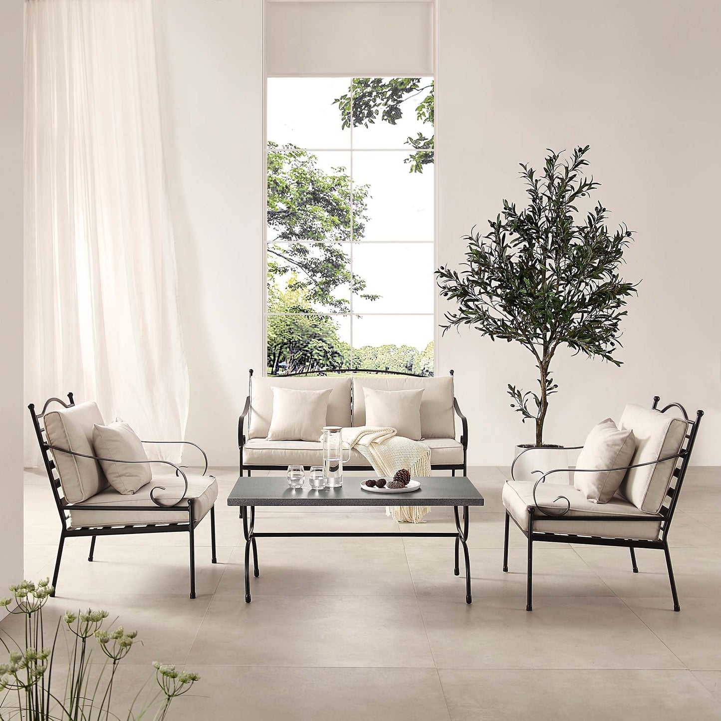 Ensemble de canapés en métal Haymes pour intérieur et extérieur avec table basse