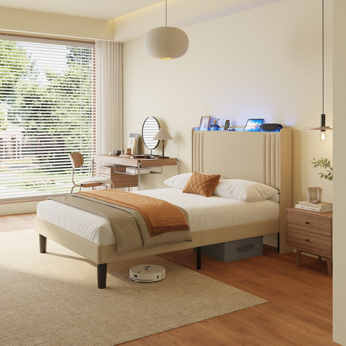 Lit Queen/Full à tête de lit capitonnée à canaux verticaux et dossier à oreilles