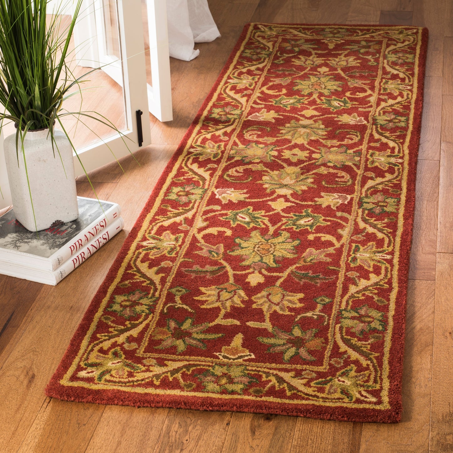 Tapis oriental traditionnel en laine Talvikki fait main SAFAVIEH