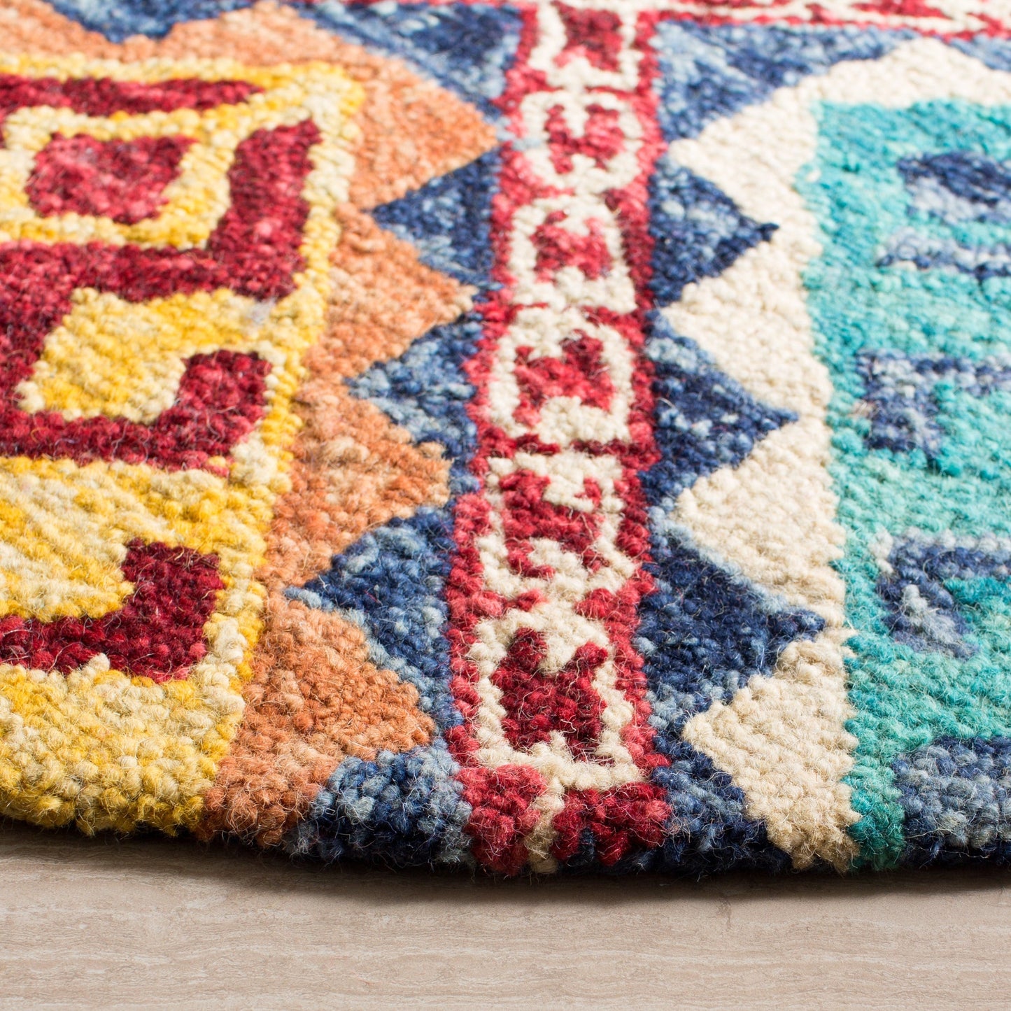 Tapis en laine Aspen Marisca Boho Tribal fait main SAFAVIEH
