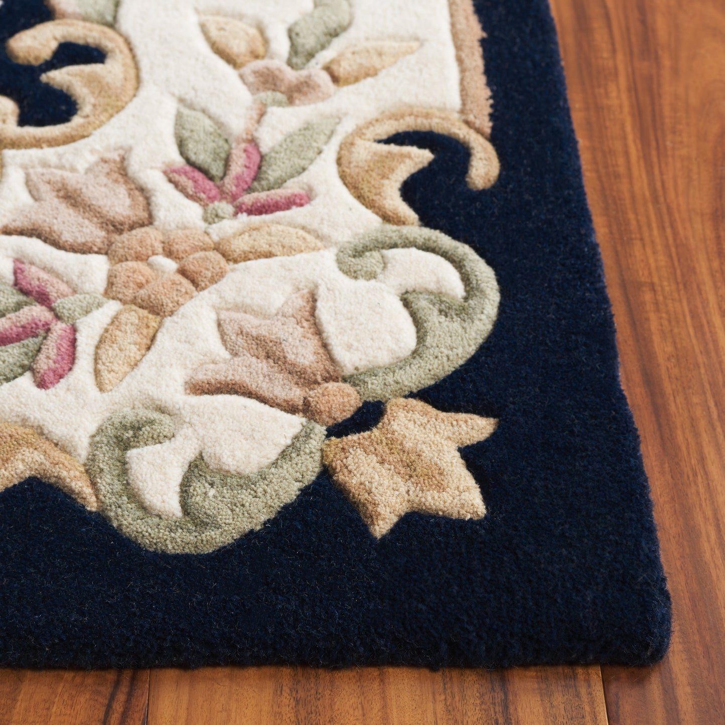 Tapis traditionnel en laine SAFAVIEH fait main, style Aubusson Hale.