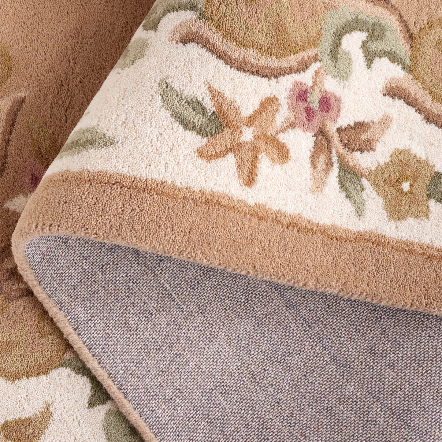 Tapis traditionnel en laine SAFAVIEH fait main, style Aubusson Hale.