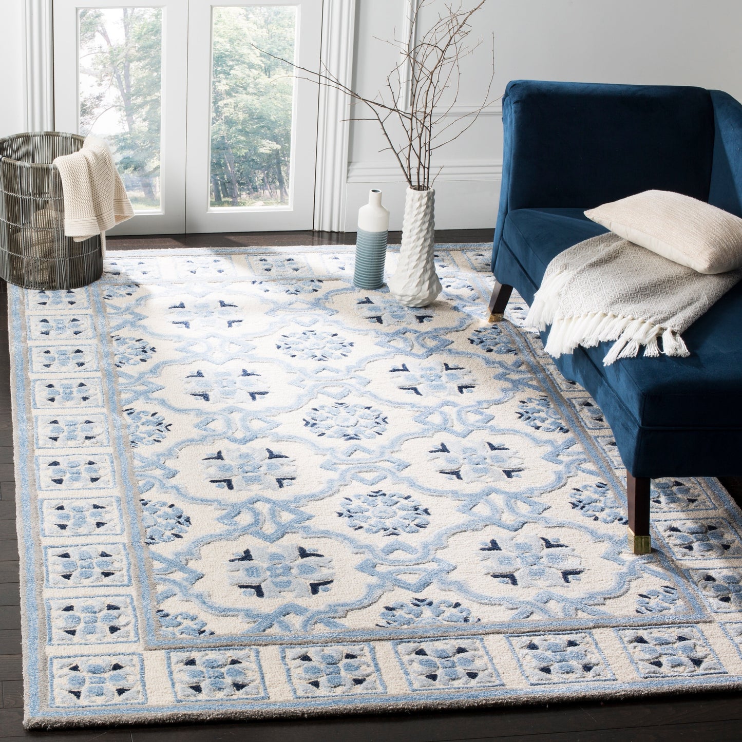 Tapis en laine Bella Rodica moderne à motif floral fait main SAFAVIEH