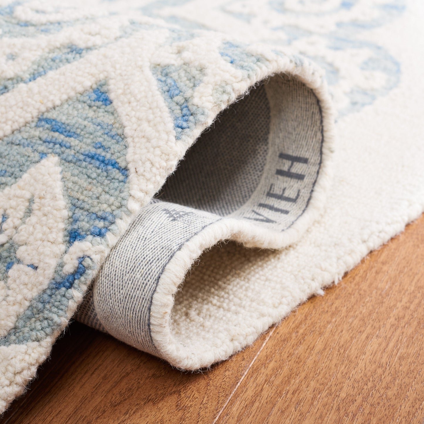 Tapis en laine SAFAVIEH Blossom Oriella fait main, motif floral moderne