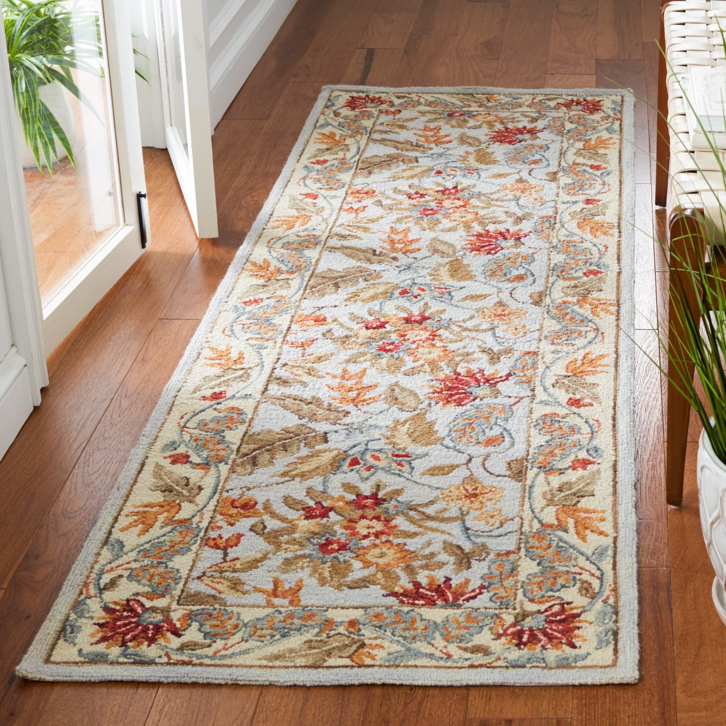 Tapis en laine SAFAVIEH fait main Chelsea Malda style campagne française à motifs floraux