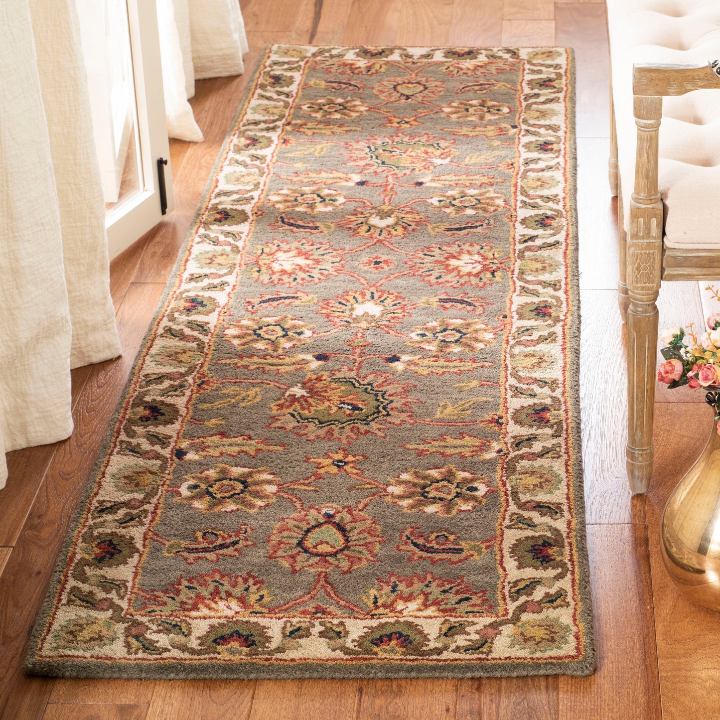 Tapis traditionnel oriental classique Juliya en laine SAFAVIEH fait main