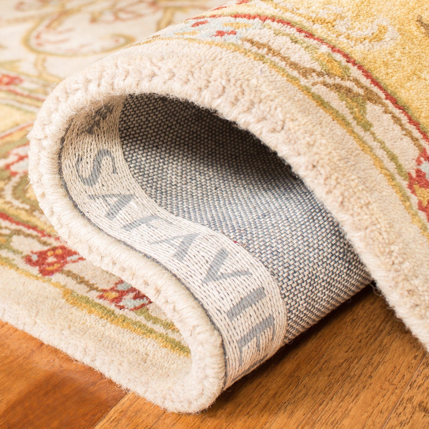 Tapis SAFAVIEH classique fait main en laine de Souheir traditionnel oriental