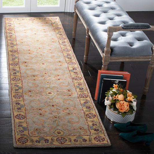 Tapis SAFAVIEH classique fait main en laine de Souheir traditionnel oriental
