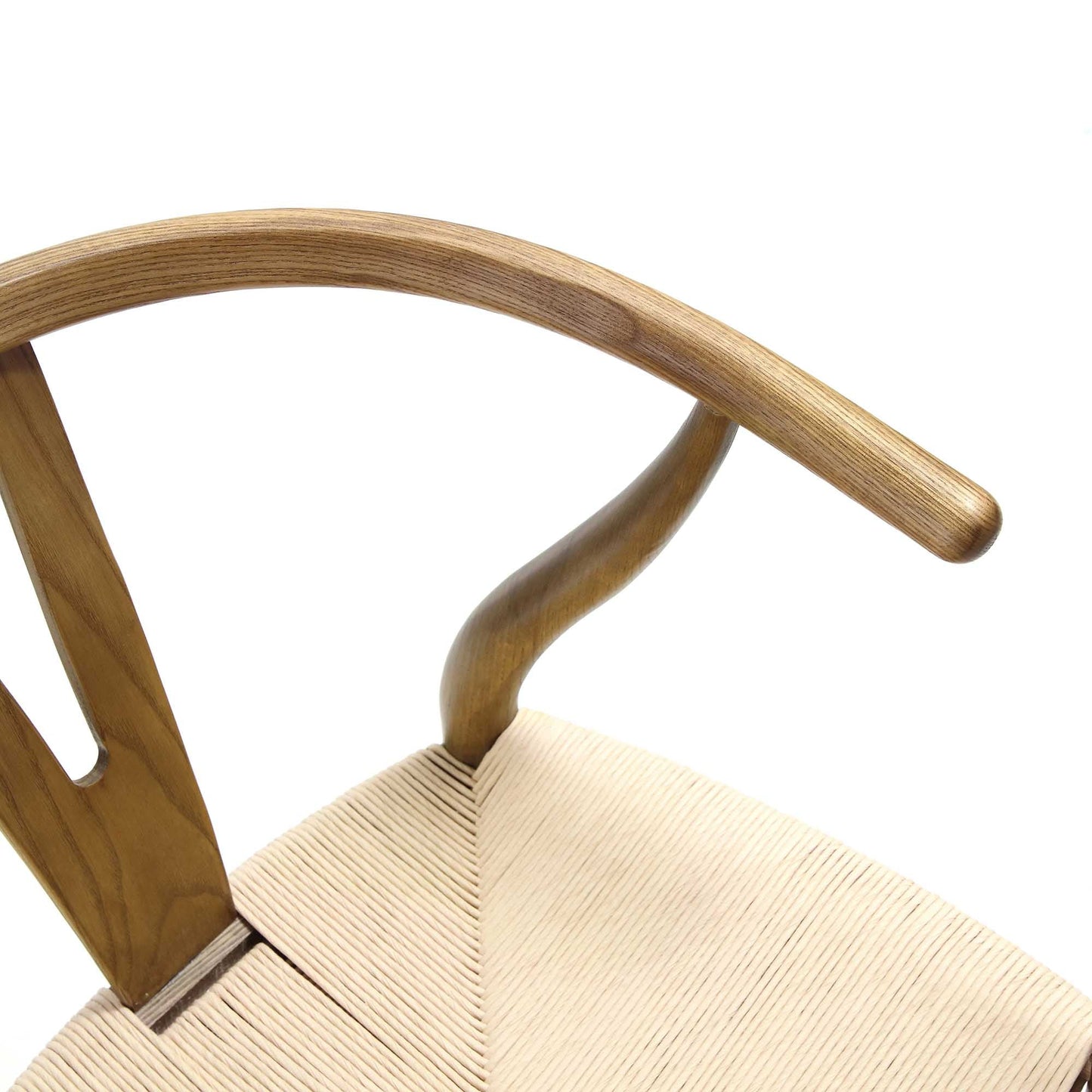 Chaise de salle à manger Hansel en bois tressé naturel, structure en noyer clair