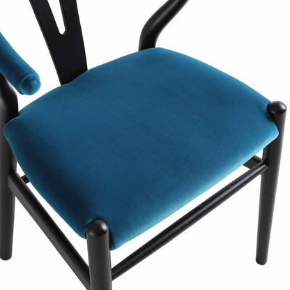 Chaise de salle à manger rembourrée Hansel Wishbone, velours bleu et cadre noir