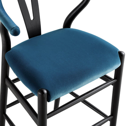 Tabouret de bar rembourré Hansel Wishbone, velours bleu et cadre noir