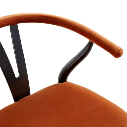 Tabouret de bar rembourré Hansel Wishbone, velours rouille et cadre noir