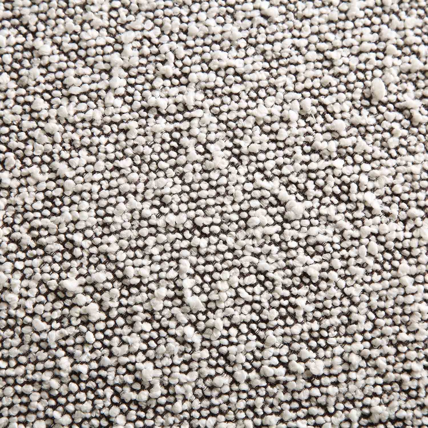 Fauteuil Amboise avec coussin boule, boucle gris brume