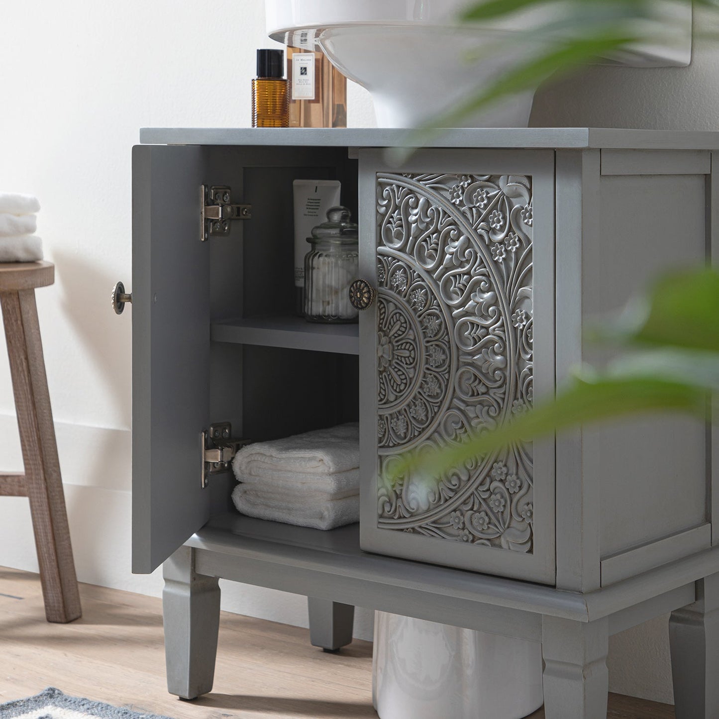 Meuble-lavabo de salle de bain sculpté Chantilly gris moyen