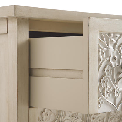 Commode 3 tiroirs sculptée blanchie à la chaux de Chantilly