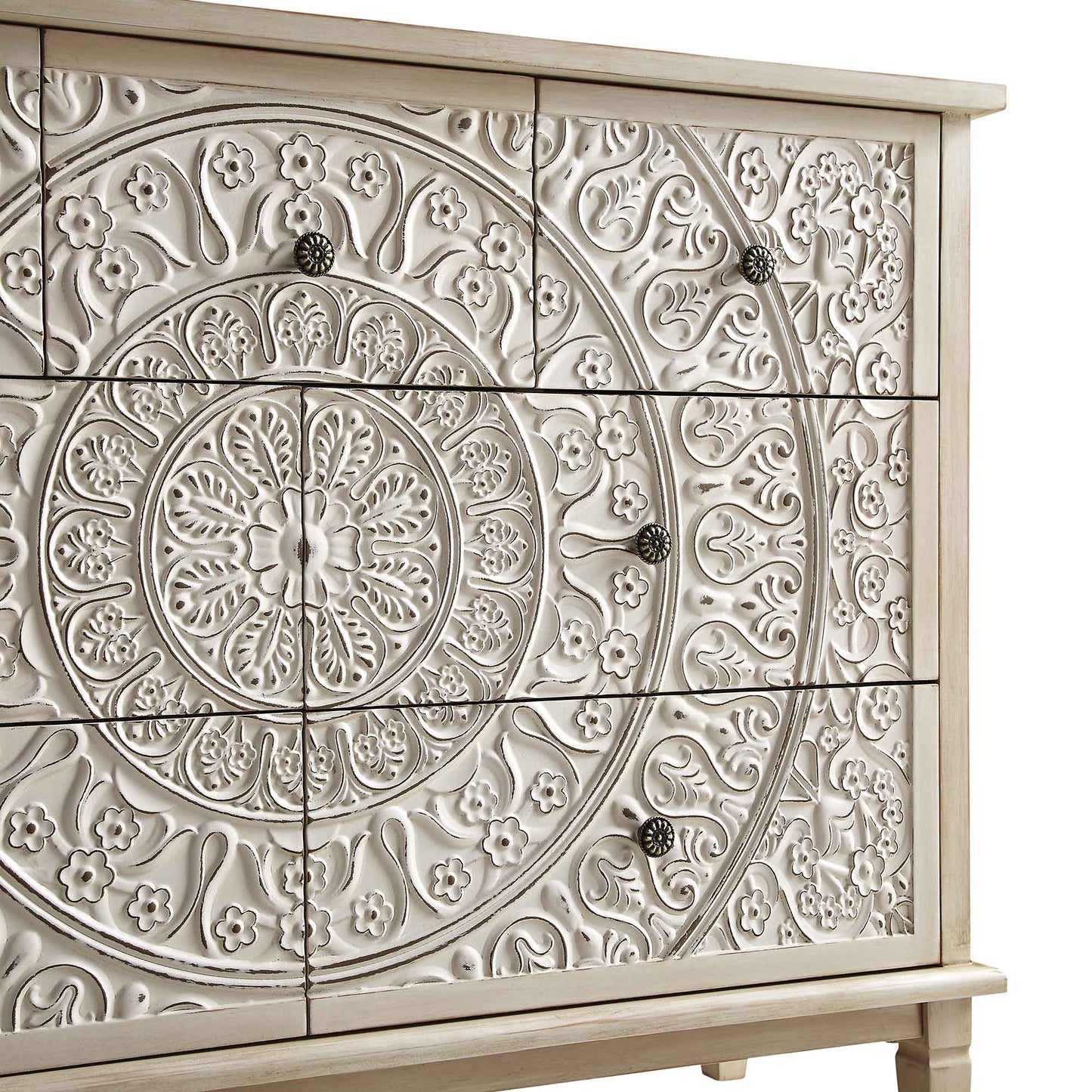 Commode 3 tiroirs sculptée blanchie à la chaux de Chantilly