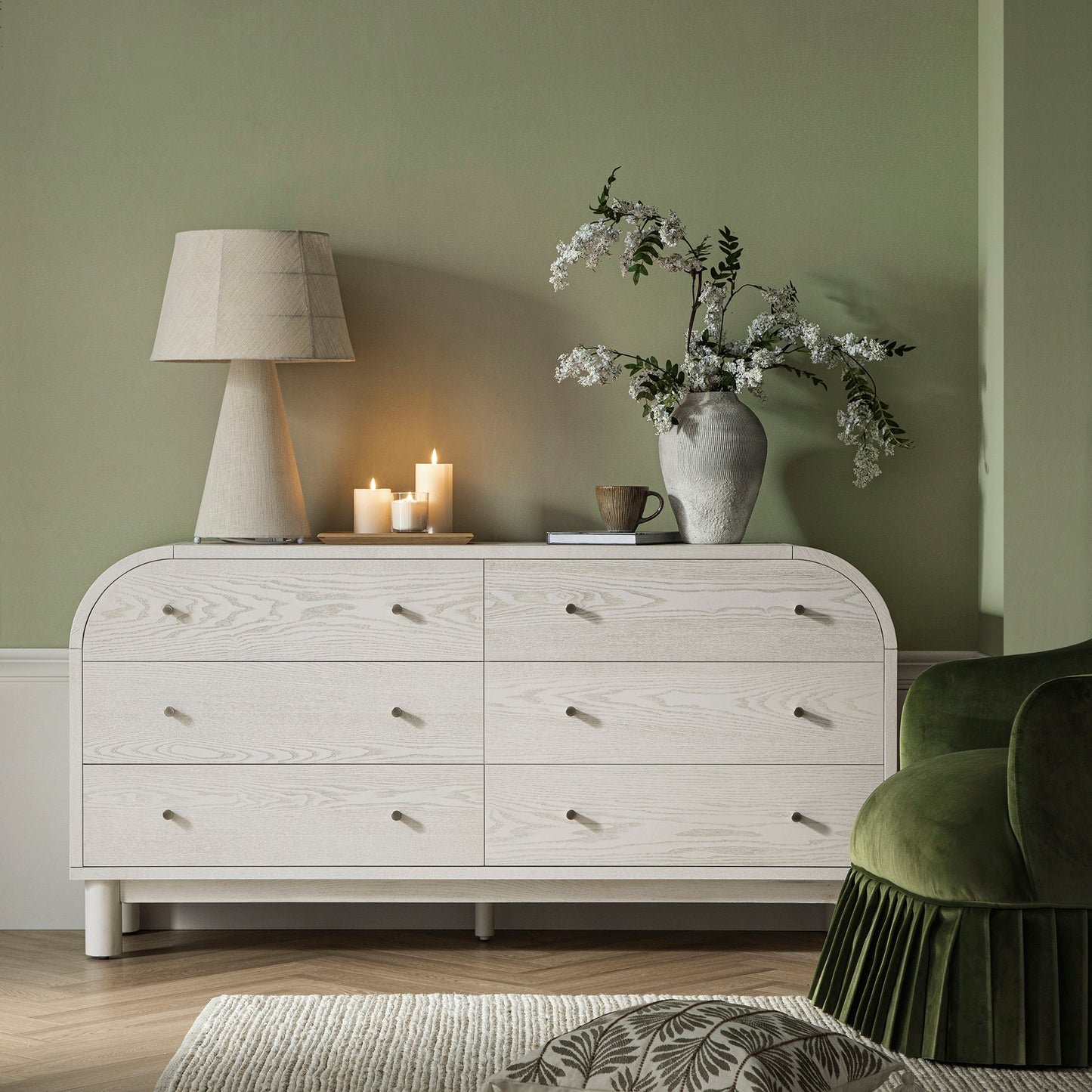 Commode Maude 6 tiroirs, frêne blanc lavé