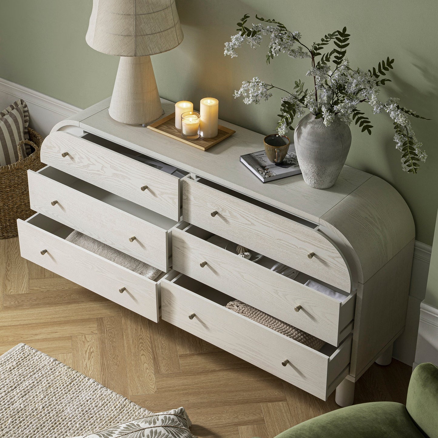 Commode Maude 6 tiroirs, frêne blanc lavé