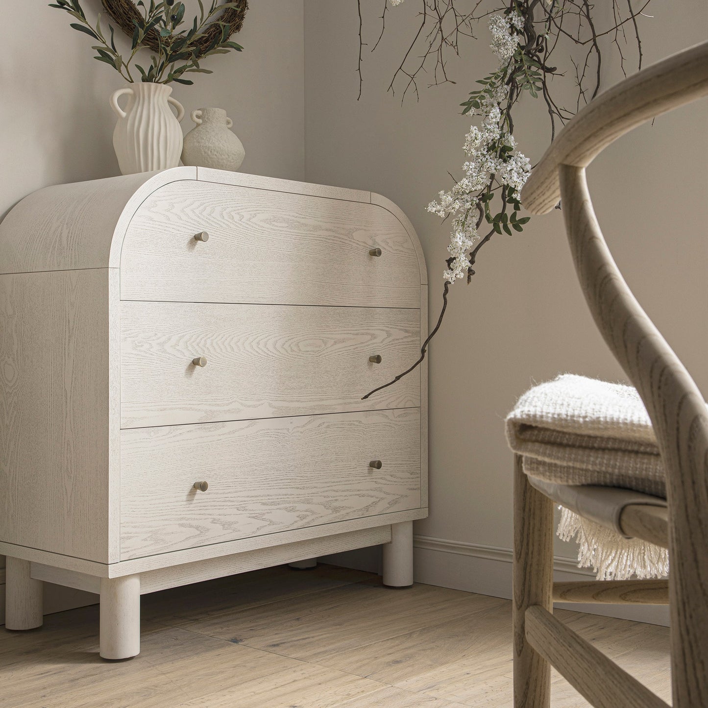 Commode 3 tiroirs Maude, frêne blanc lavé