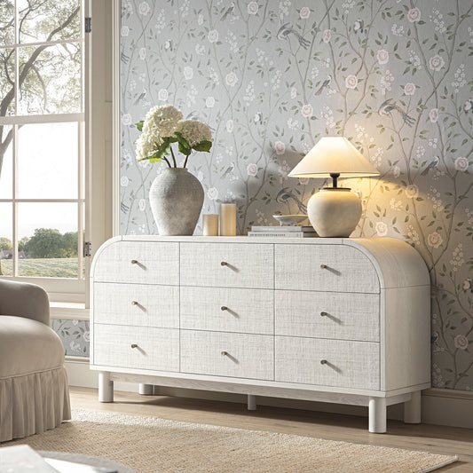 Commode Maude à 9 tiroirs, frêne blanc lavé avec raphia