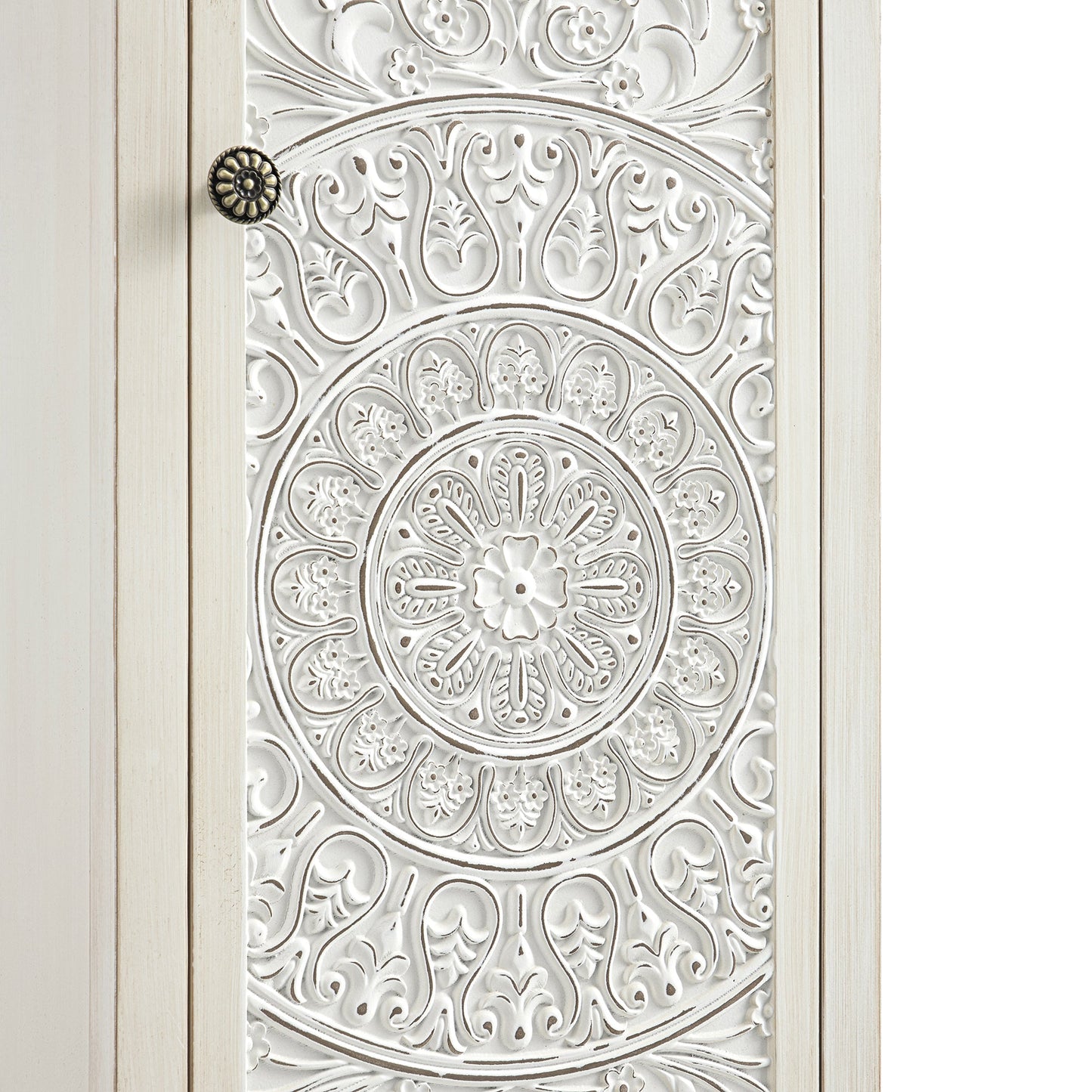 Armoire de rangement haute de salle de bain sculptée blanchie à la chaux Chantilly