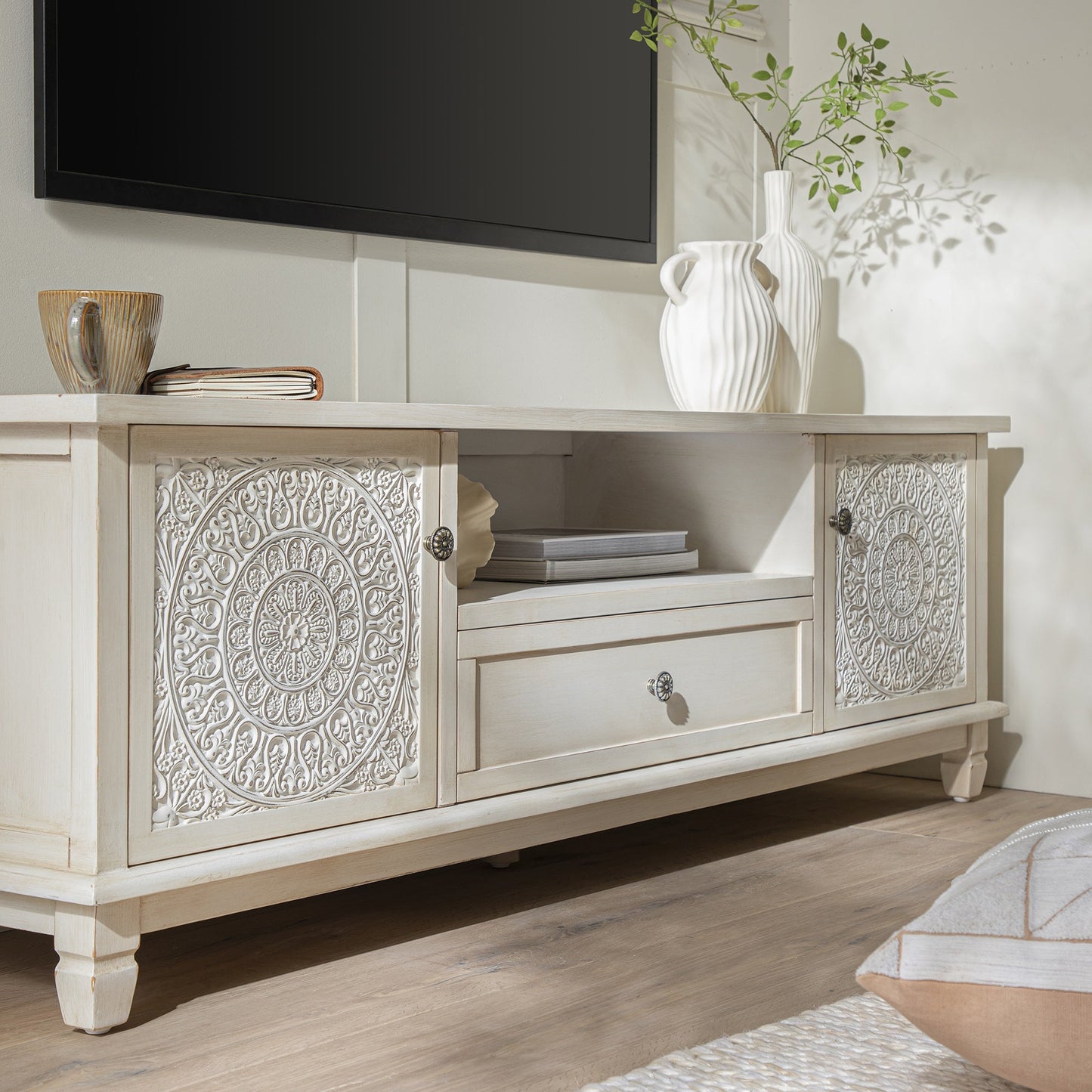 Meuble TV Chantilly blanchi à la chaux 59" de large
